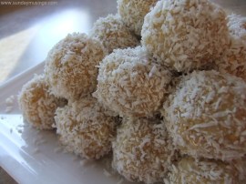 Lemon Cashew Balls - Sunday Musings